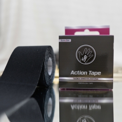Czarna taśma dla biegaczy Action - syntetyczny tejp odporny na pot i trudne warunki, idealny na maraton